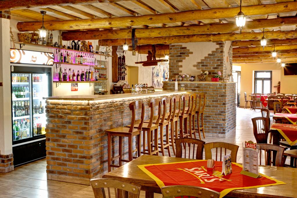 Bar a sedenie v Pivárni Garžoľ